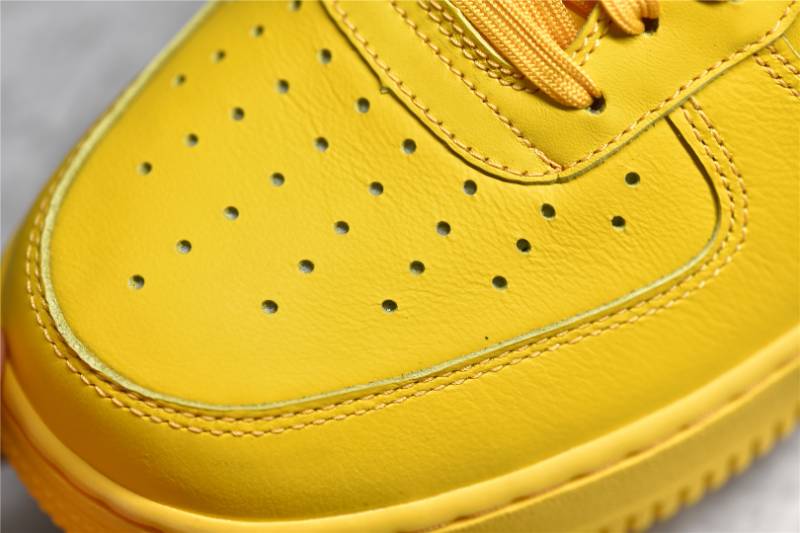 Nike Air Force 1 Low
Off-White ICA University Gold