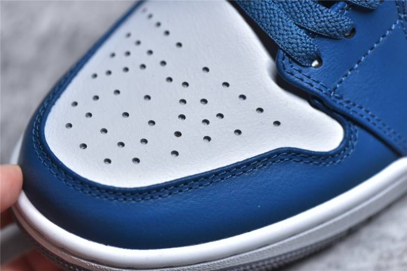 Jordan 1 Low
True Blue