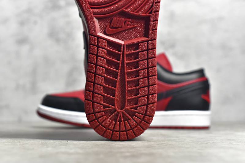 Air Jordan 1 Low Gym Black Red