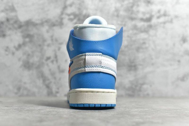 Jordan 1 Retro High
Off-White University Blue