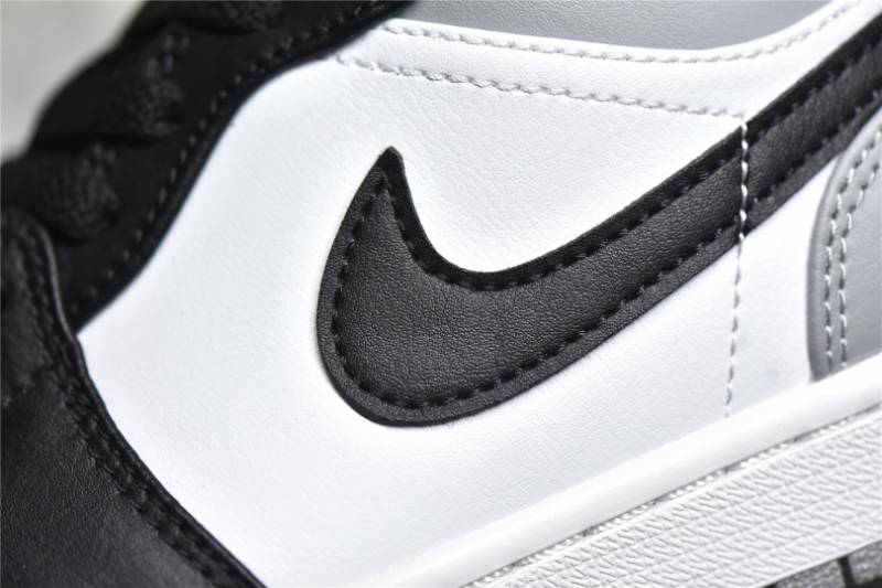 Jordan 1 Low
Shadow Toe