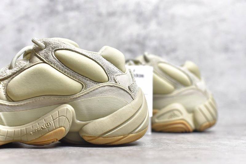 Adidas Yeezy 500
Stone