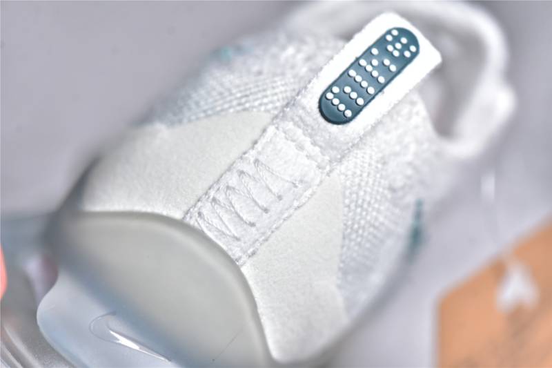 Nike Air Max Scorpion FK
White Geode Teal