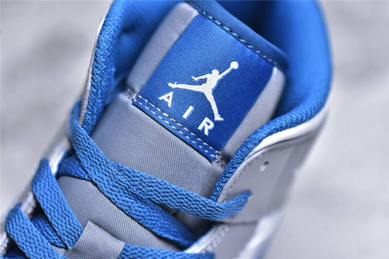 Jordan 1 Mid
True Blue