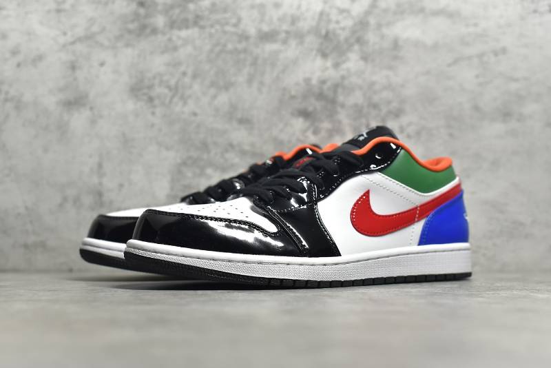Jordan 1 Low
Multi-Color Black Toe