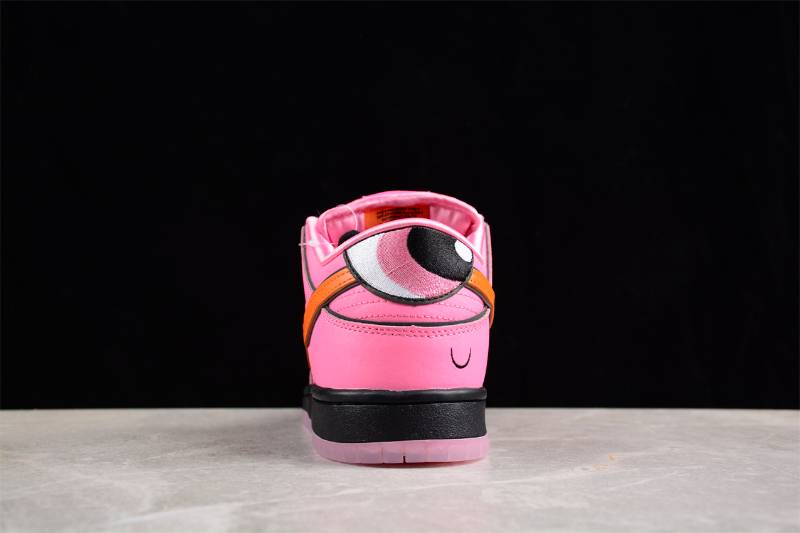 Nike SB Dunk Low
The Powerpuff Girls Blossom (florzinha)