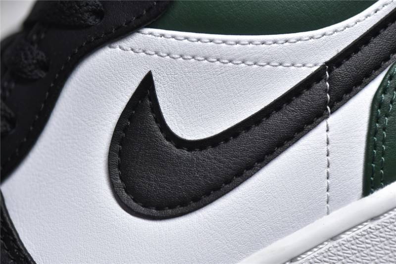 Jordan 1 Low
Green Toe