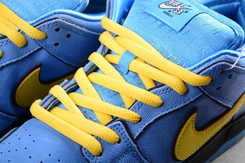 Nike SB Dunk Low
The Powerpuff Girls Bubbles (lindinha)