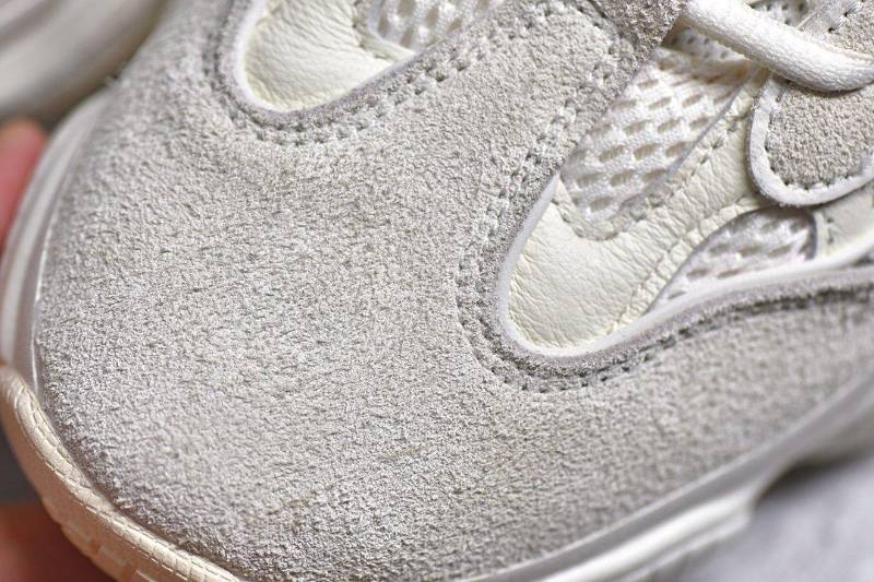 Adidas Yeezy 500
Bone White