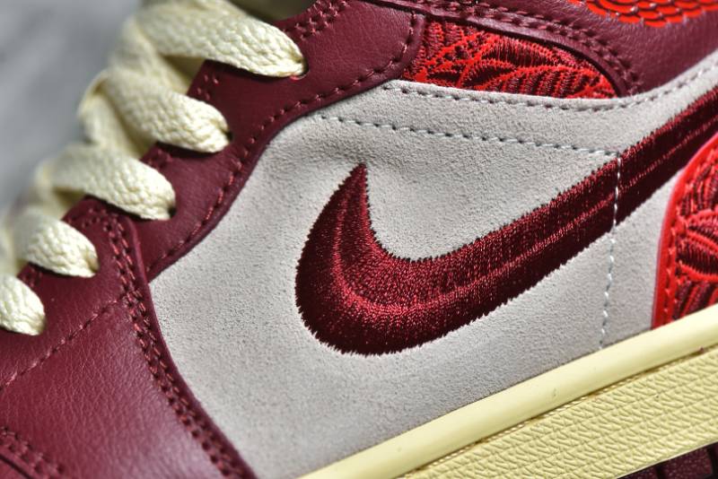 Jordan 1 Mid SE
Tiki Leaf Team Red (Women's)