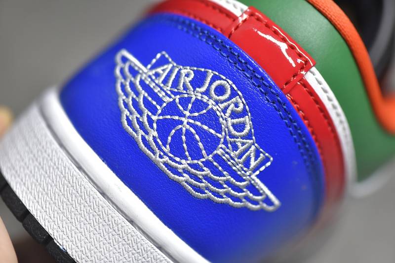 Jordan 1 Low
Multi-Color Black Toe