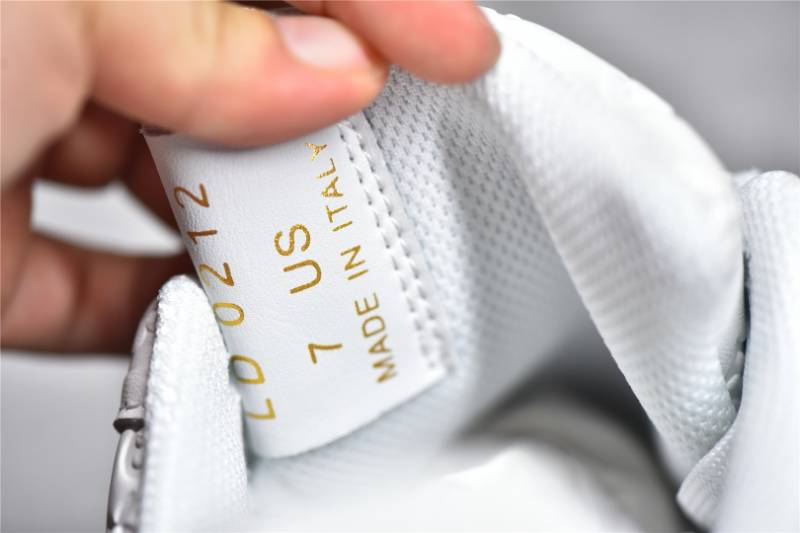 Louis Vuitton Nike Air Force 1 Low
By Virgil Abloh White