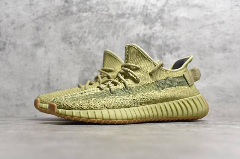Adidas Yeezy Boost 350 V2
Sulfur