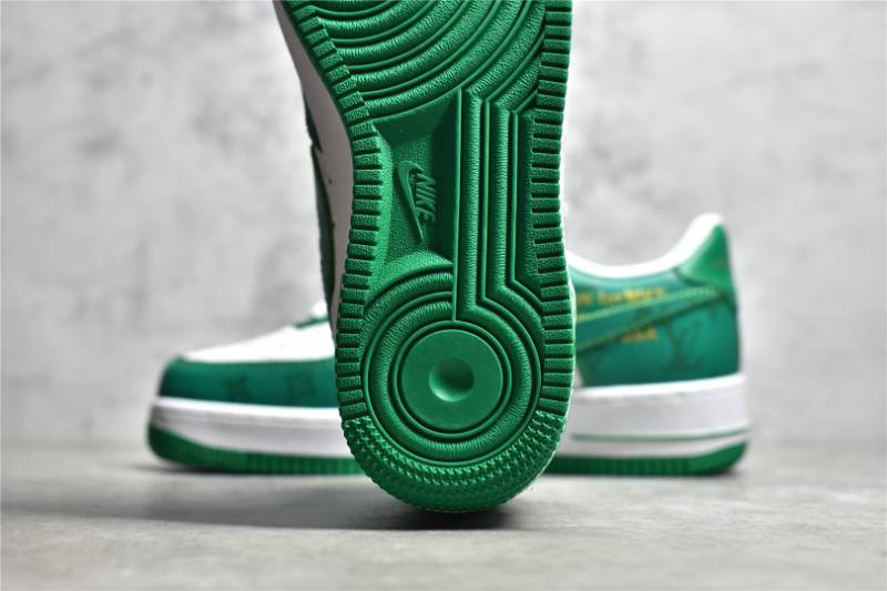 Louis Vuitton Nike Air Force 1 Low
By Virgil Abloh White Green