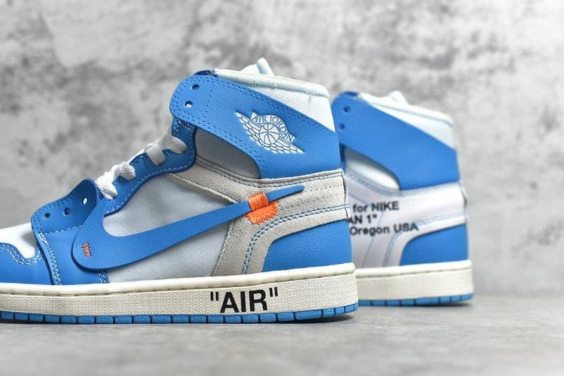 Jordan 1 Retro High
Off-White University Blue