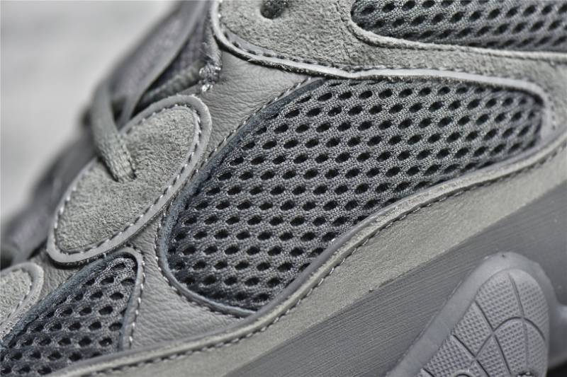 Adidas Yeezy 500
Granite