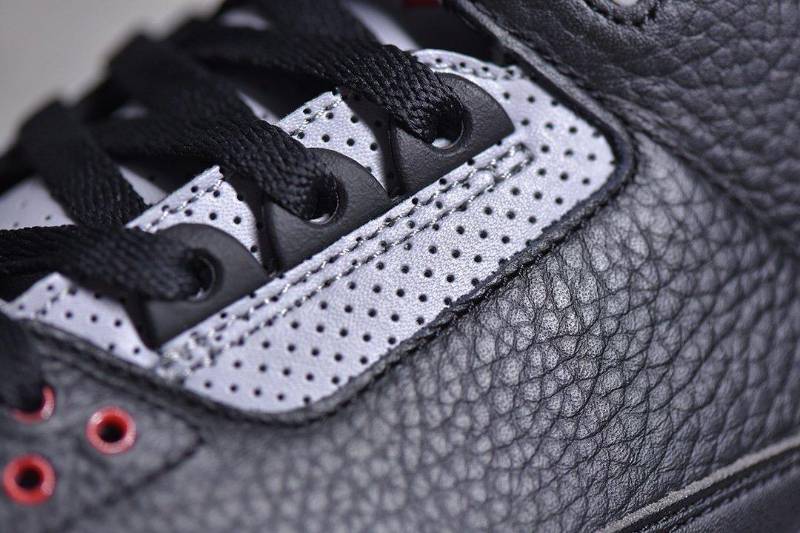 Jordan 3 Retro
Black Cement