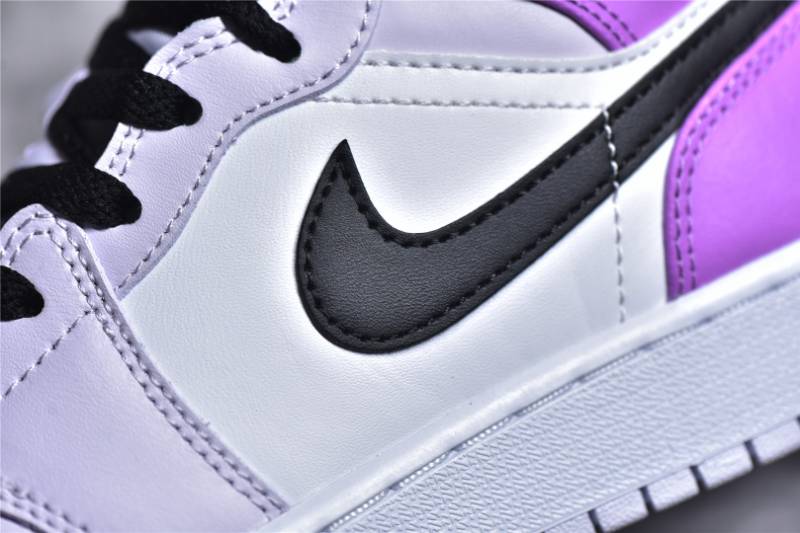 Jordan 1 Mid
Barely Grape
