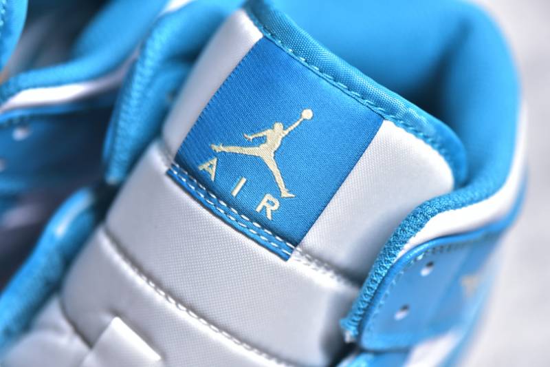 Jordan 1 Mid
Aquatone