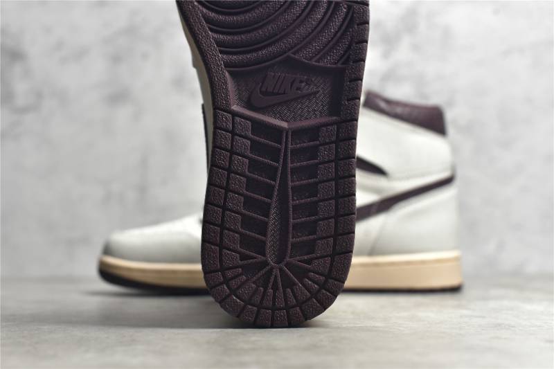 Jordan 1 Retro High OG
A Ma Maniére