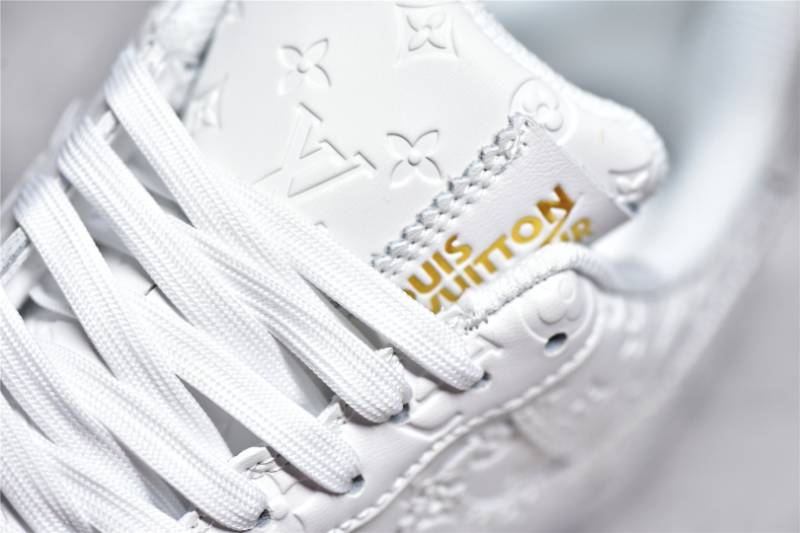 Louis Vuitton Nike Air Force 1 Low
By Virgil Abloh White