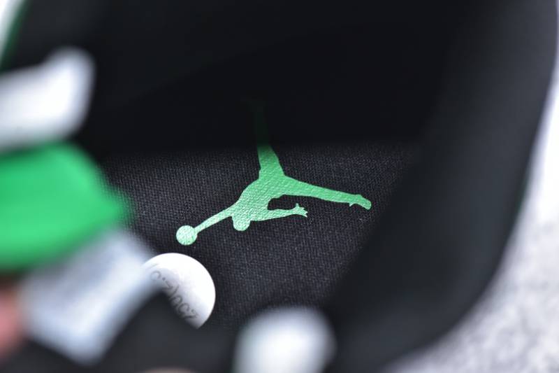 Jordan 1 Mid
Lucky Green