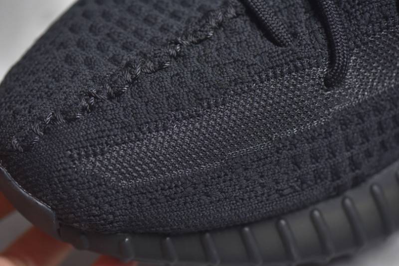 Adidas Yeezy Boost 350 V2
Onyx