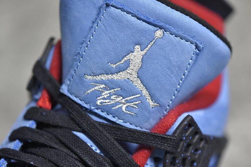 Jordan 4 Retro
Travis Scott Cactus Jack