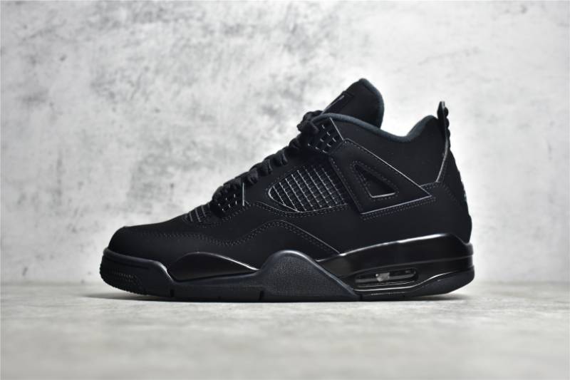Jordan 4 Retro
Black Cat