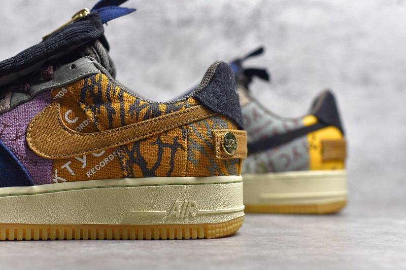 Nike Air Force 1 Low
Travis Scott Cactus Jack