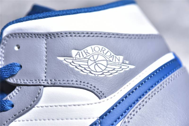 Jordan 1 Mid
True Blue