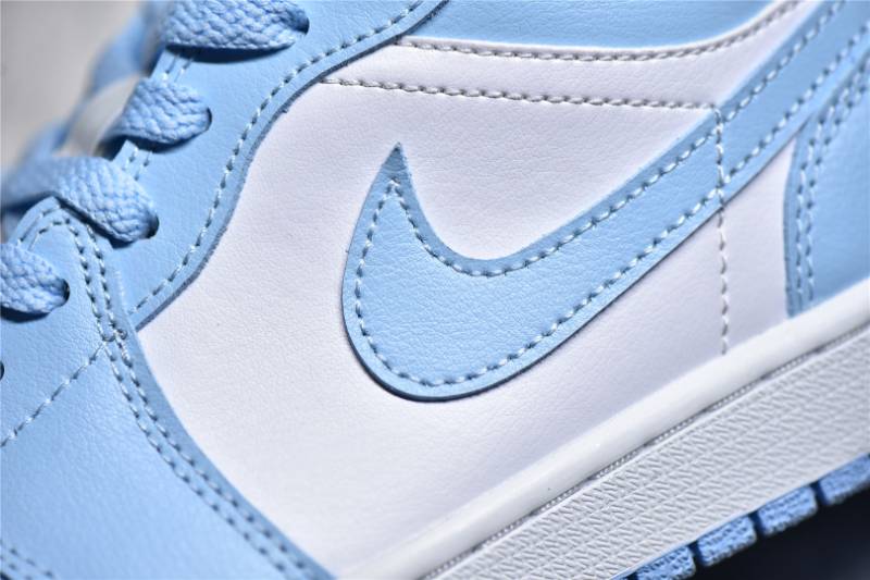 Jordan 1 Low
White Ice Blue