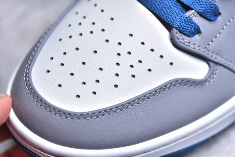 Jordan 1 Mid
True Blue