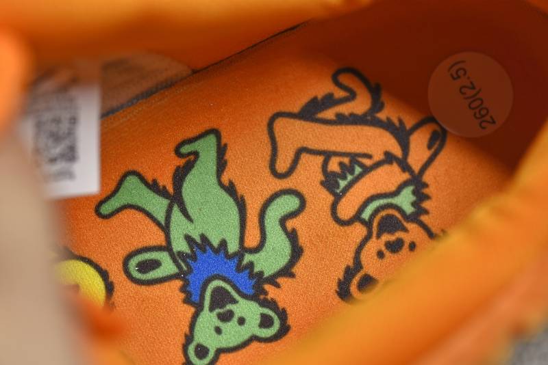 Nike SB Dunk Low
Grateful Dead Bears Orange