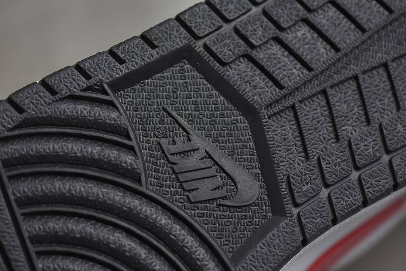 Jordan 1 Low
Multi-Color Black Toe
