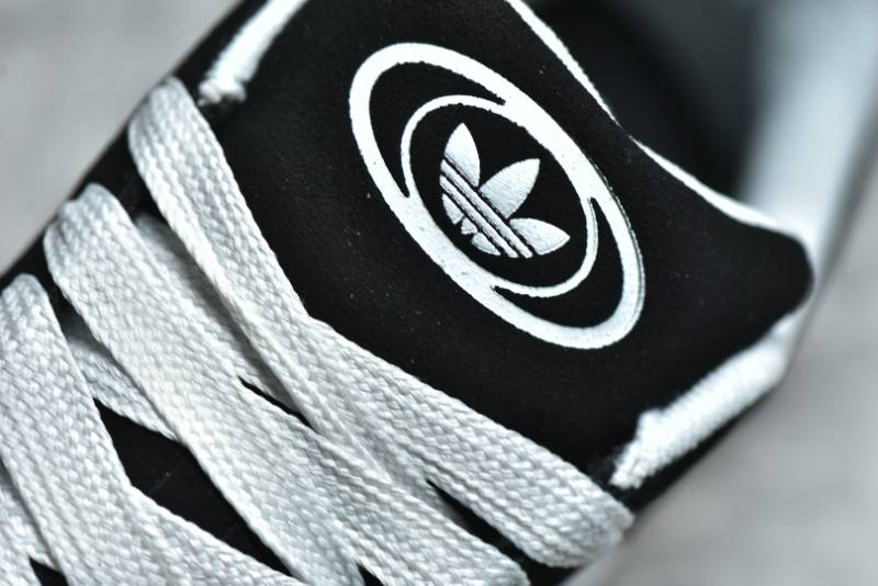 Adidas Campus 00s
Core Black