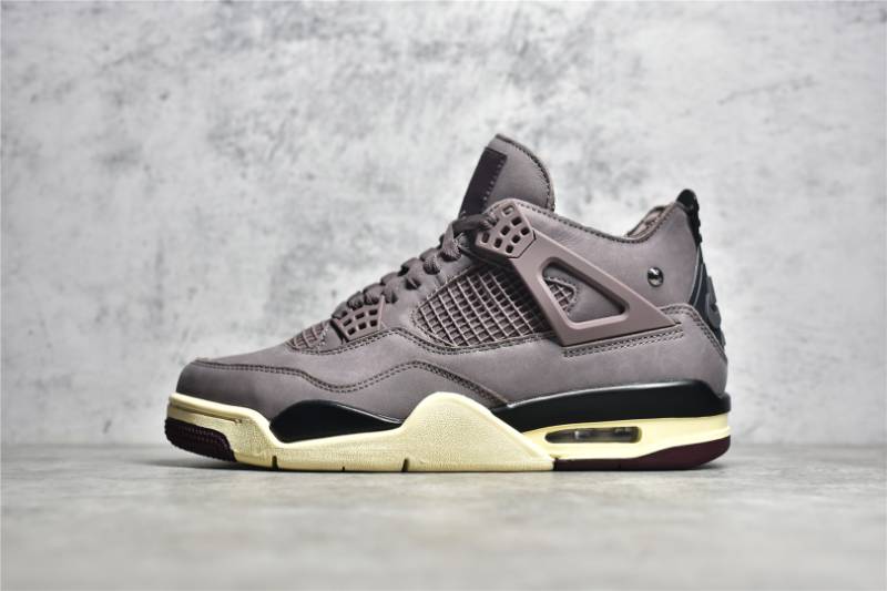 Jordan 4 Retro
A Ma Maniére Violet Ore