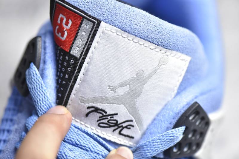 Jordan 4 Retro
University Blue
