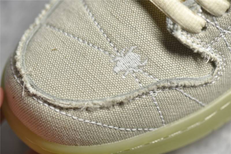 Nike SB Dunk Low
Mummy