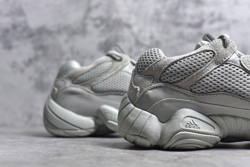 Adidas Yeezy 500
Salt