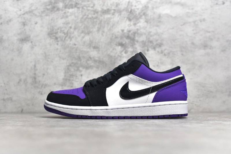 Jordan 1 Low
Court Purple