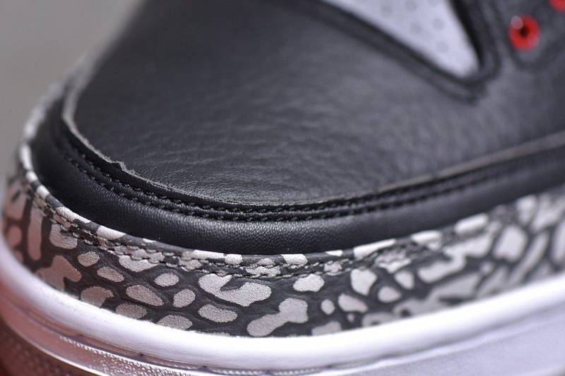 Jordan 3 Retro
Black Cement