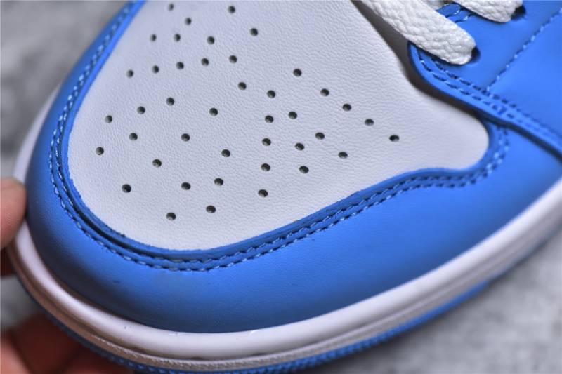 Jordan 1 Mid
University Blue Grey