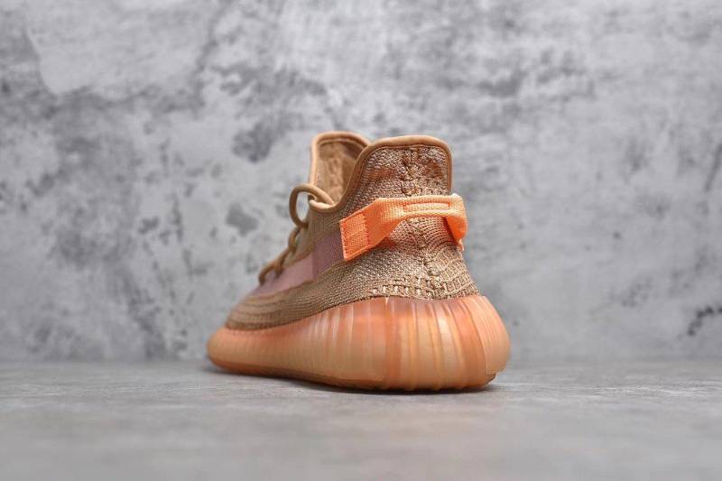 adidas Yeezy Boost 350 V2
Clay