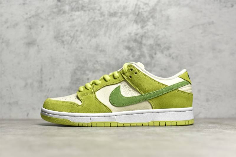 Nike SB Dunk Low
Green Apple