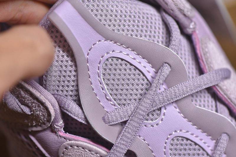 Adidas Yeezy 500
Soft Vision