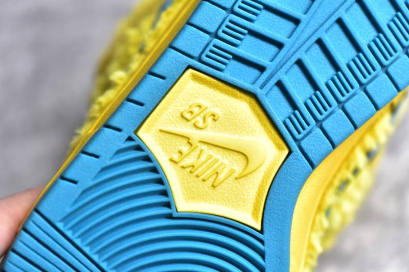 Nike SB Dunk Low
Grateful Dead Bears Yellow