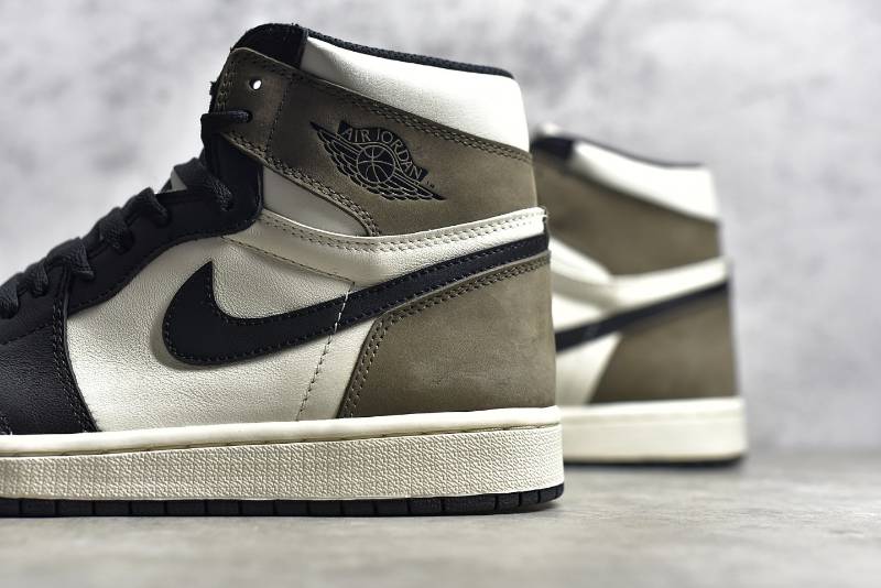 Jordan 1 Retro High Dark Mocha