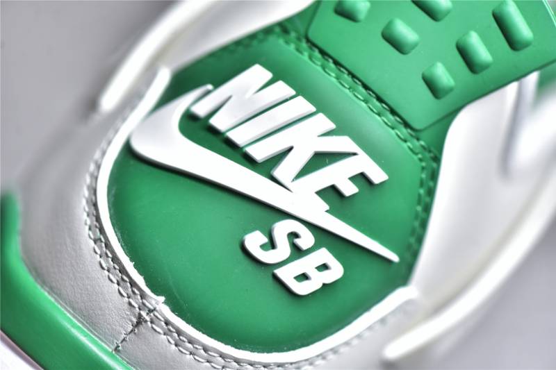 Jordan 4 Retro SBPine Green