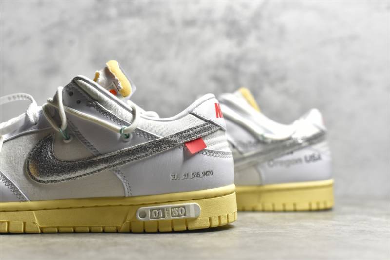 Nike Dunk Low
Off-White Lot 1
